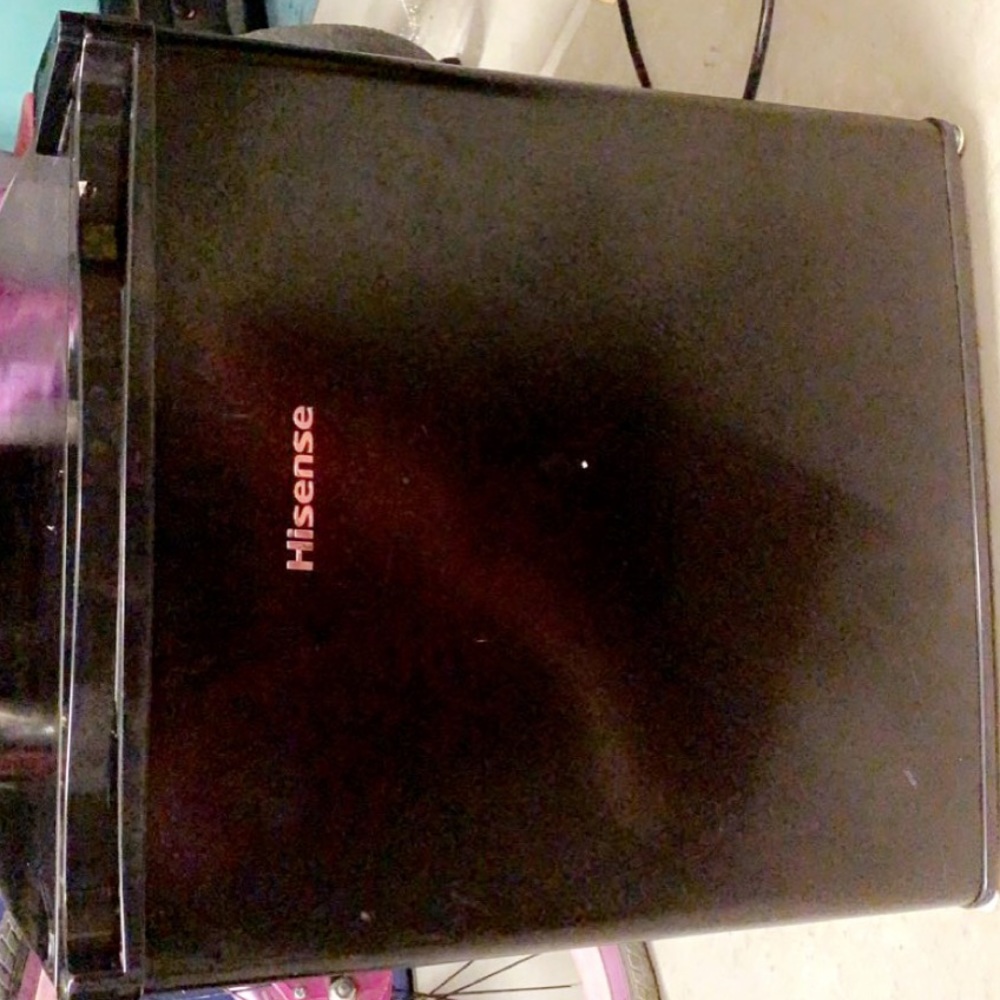 Hisense mini fridge with mini freezer